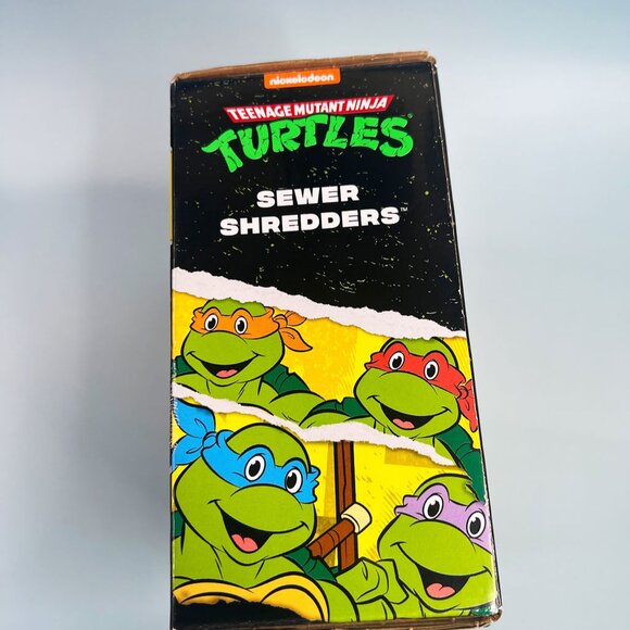 Teenage Mutant Ninja Turtles – Sewer Shredders Donatello Action Figure - Picture 3 of 5